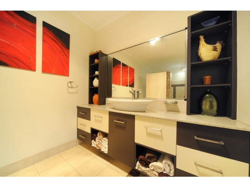 155 Kookaburra Drive, Cannonvale QLD 4802