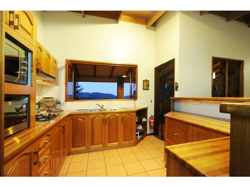 82 Staniland Drive, Strathdickie QLD 4800