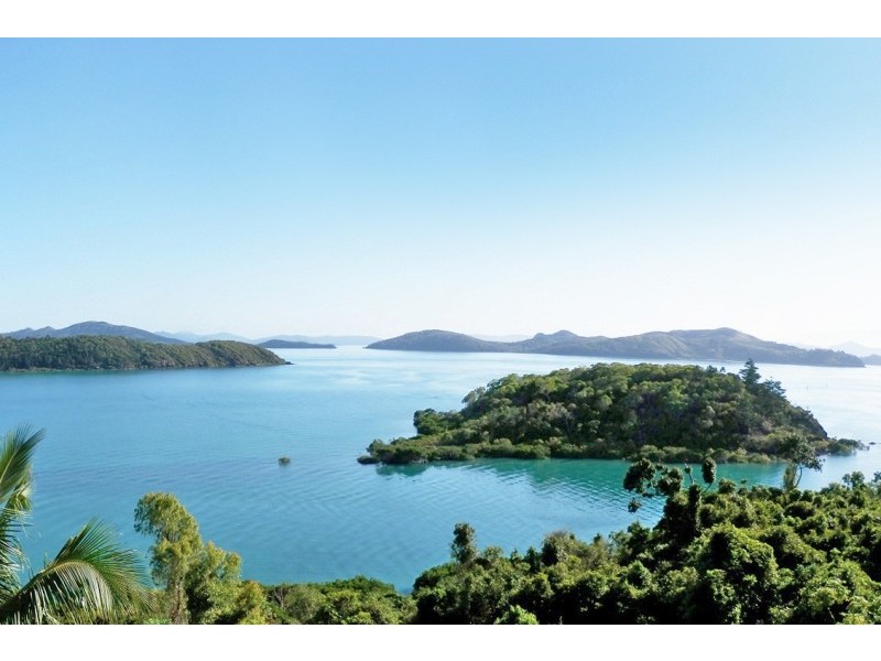 7 Warrain Street, Shute Harbour QLD 4802