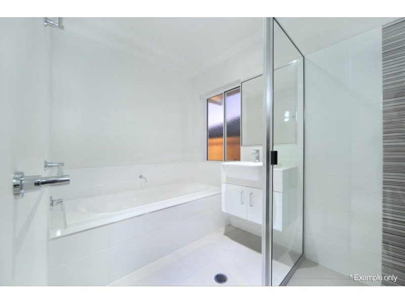 70 South Molle Bvd, Cannonvale QLD 4802