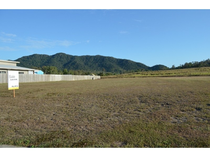 8 Henderson Street, Cannonvale QLD 4802