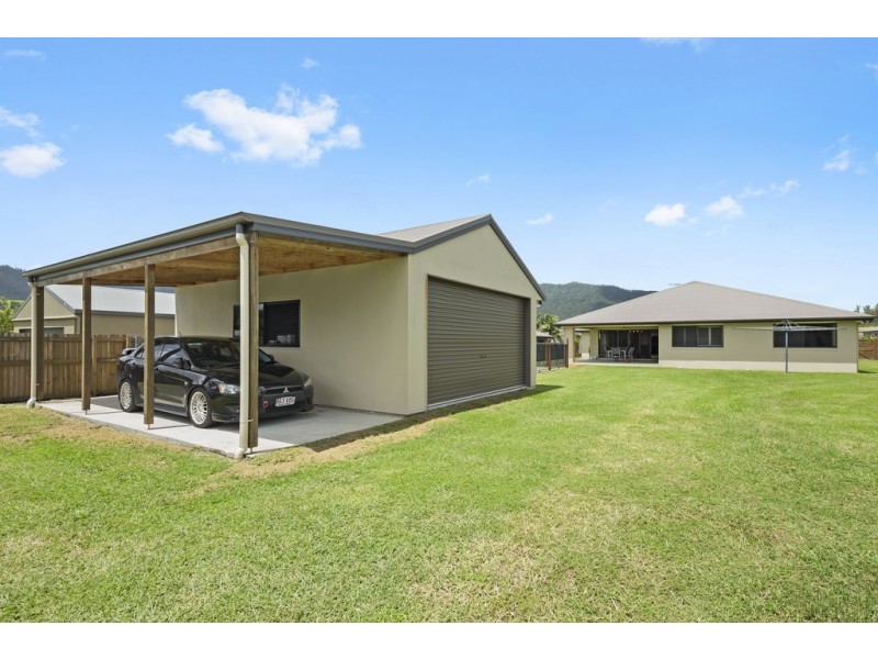 5 Henderson Street, Cannonvale QLD 4802