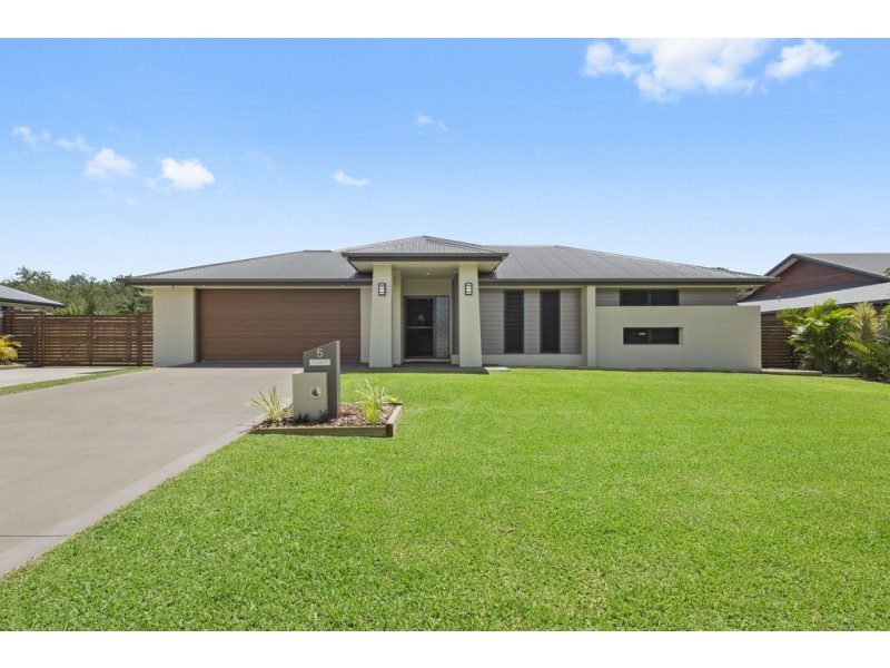 5 Henderson Street, Cannonvale QLD 4802