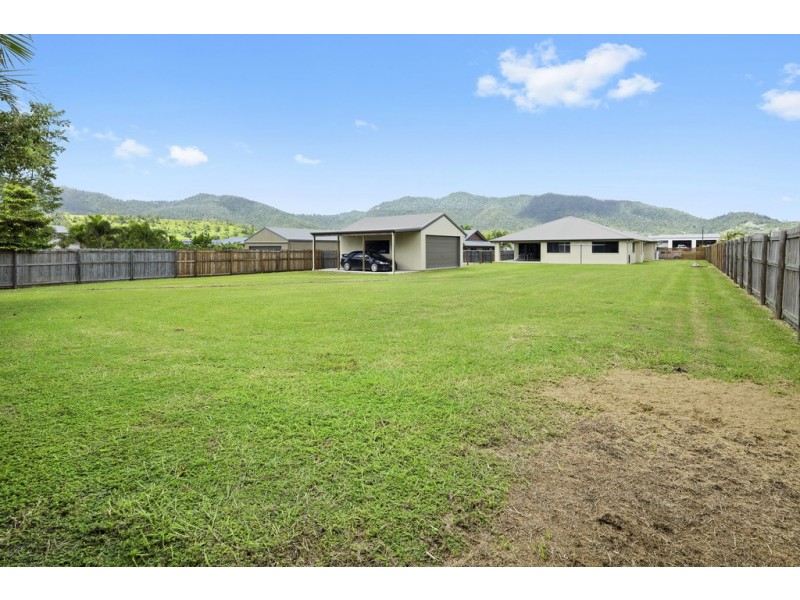 5 Henderson Street, Cannonvale QLD 4802