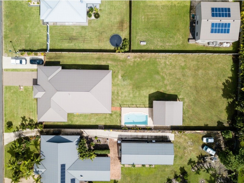 5 Henderson Street, Cannonvale QLD 4802