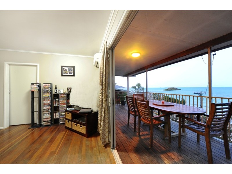 14 Coral Esplanade, Cannonvale QLD 4802