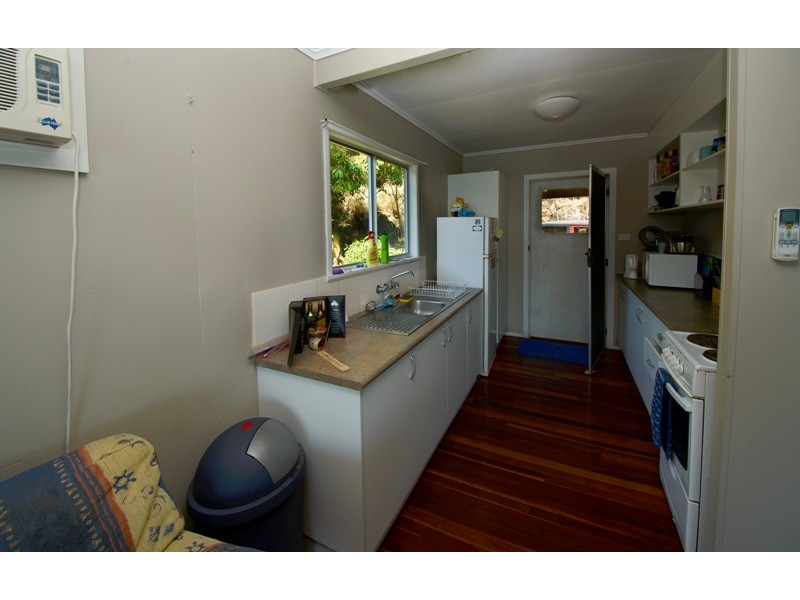 14 Coral Esplanade, Cannonvale QLD 4802