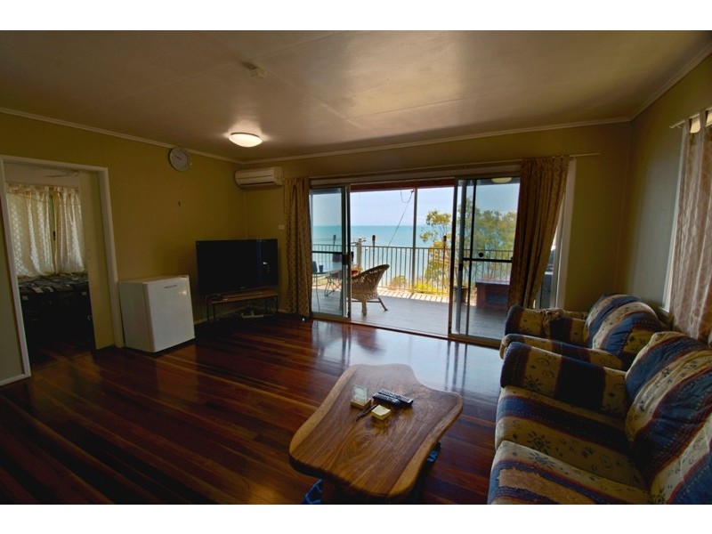 14 Coral Esplanade, Cannonvale QLD 4802