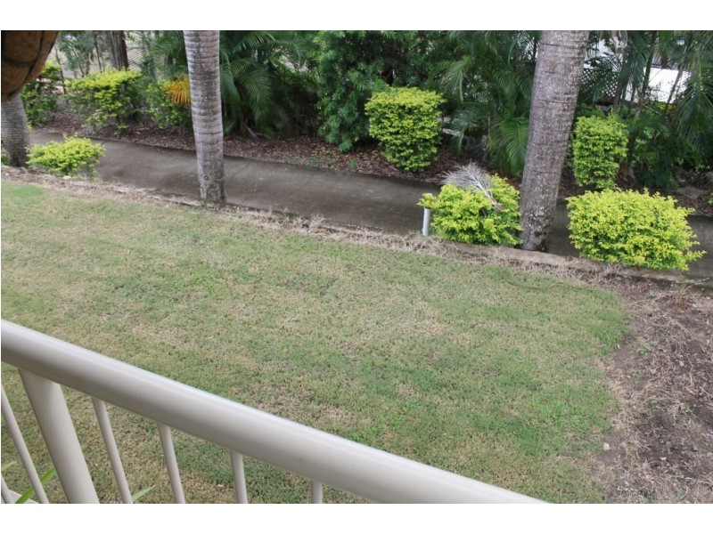 33 Manooka Drive, Cannonvale QLD 4802