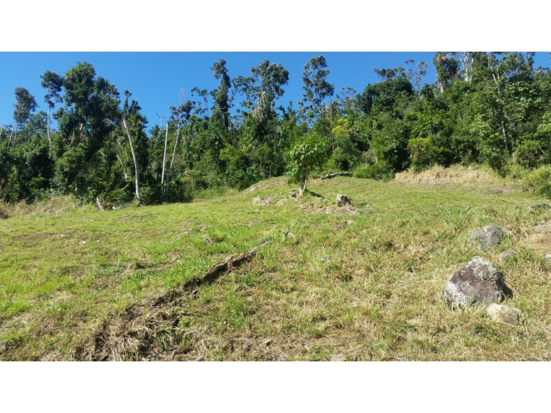 72 Eshelby Drive, Cannonvale QLD 4802