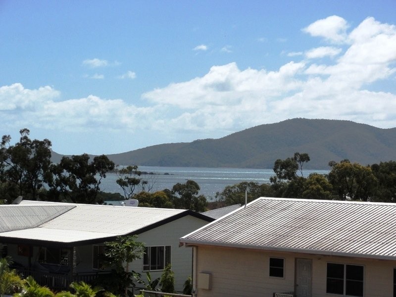 1 Olden Court, Hideaway Bay QLD 4800