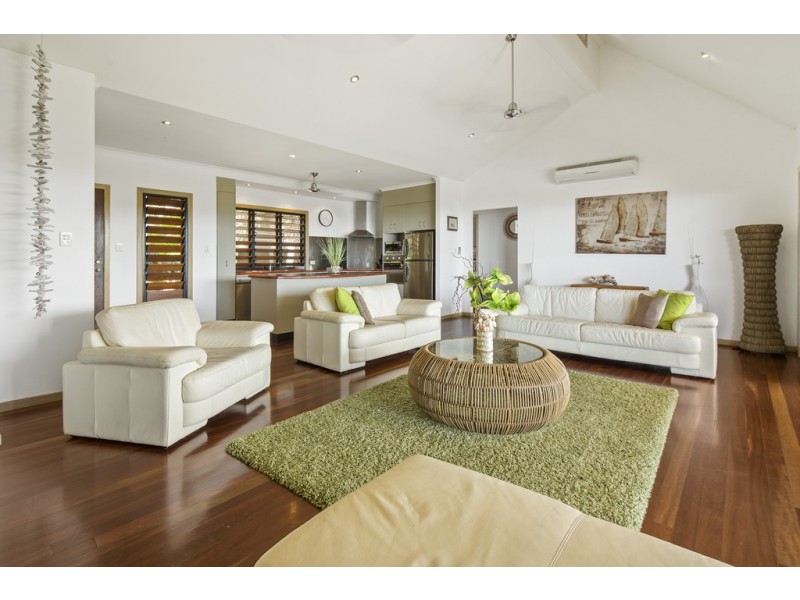 33 Stonehaven Court, Airlie Beach QLD 4802