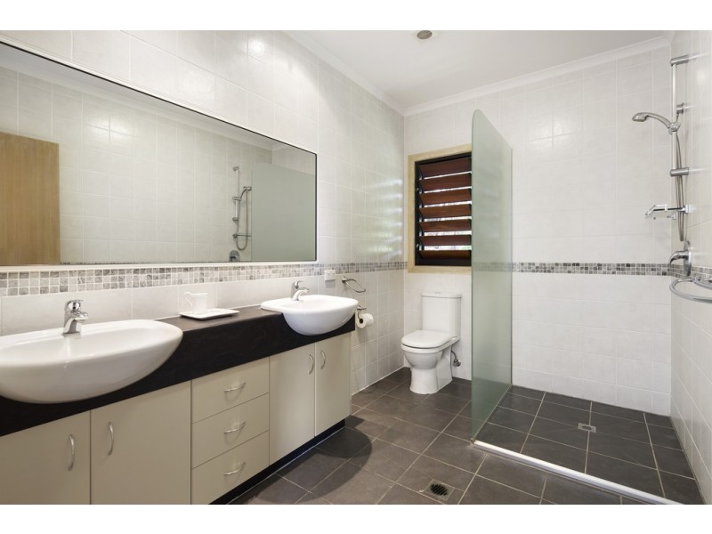 33 Stonehaven Court, Airlie Beach QLD 4802