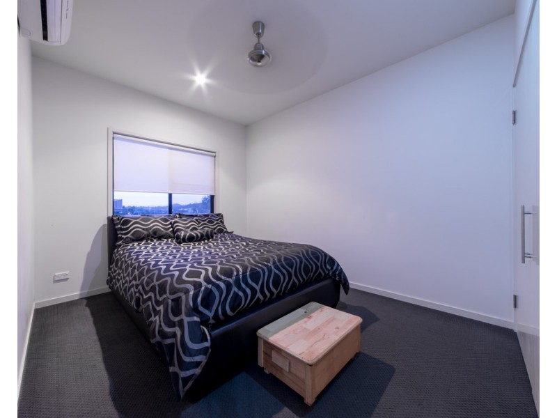20 Whitehaven Crescent, Cannonvale QLD 4802