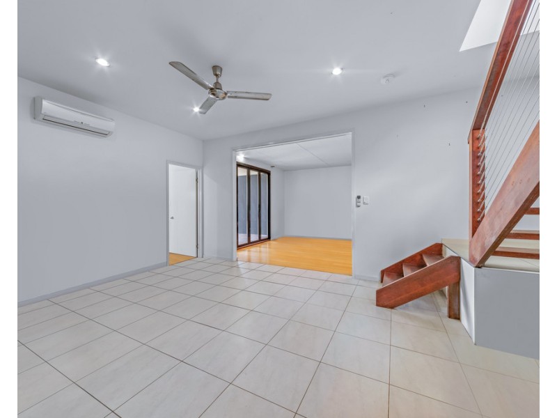 20 Whitehaven Crescent, Cannonvale QLD 4802