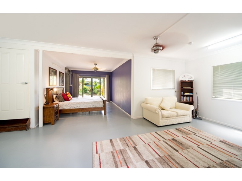 25 Wildlife Road, Jubilee Pocket QLD 4802