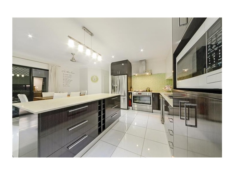 6 Jonquill Court, Cannonvale QLD 4802