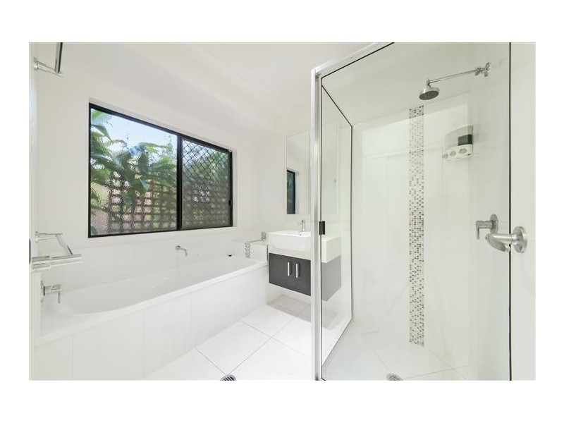 6 Jonquill Court, Cannonvale QLD 4802