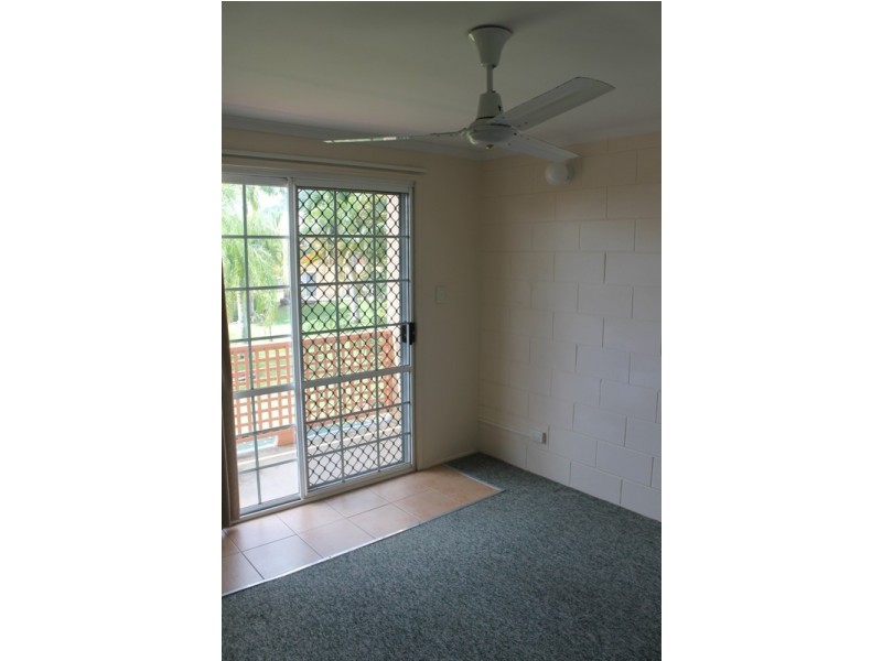 17/11 Island Drive, Cannonvale QLD 4802
