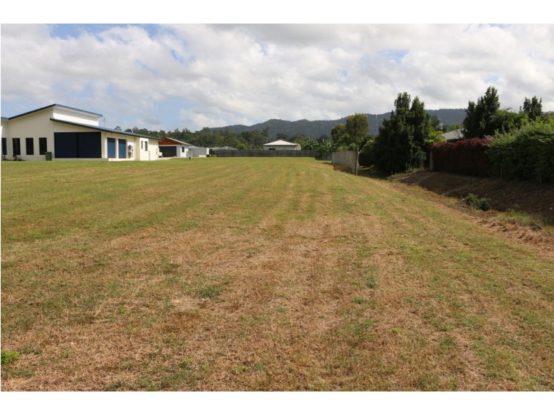 3 Beames Crescent, Cannonvale QLD 4802