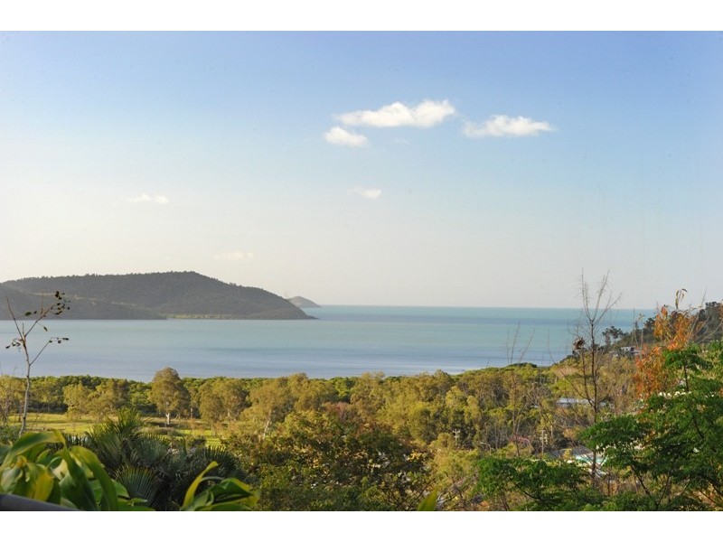 17 Panoramic Court, Cannonvale QLD 4802