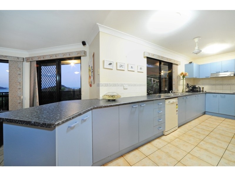 17 Panoramic Court, Cannonvale QLD 4802