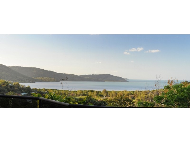 17 Panoramic Court, Cannonvale QLD 4802