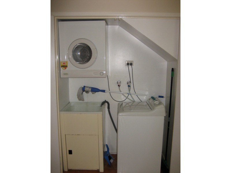 7/11 Island Drive, Cannonvale QLD 4802