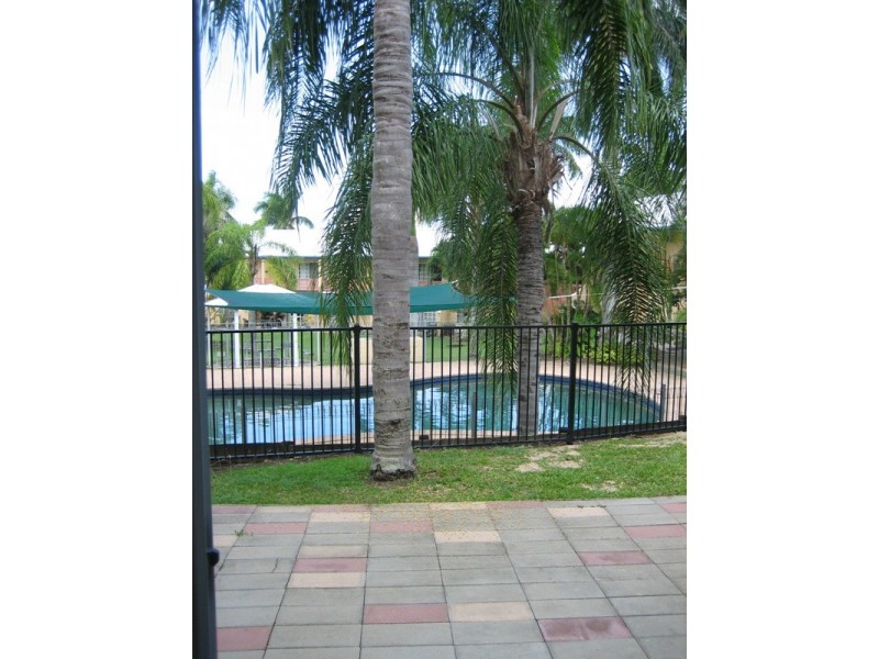 7/11 Island Drive, Cannonvale QLD 4802