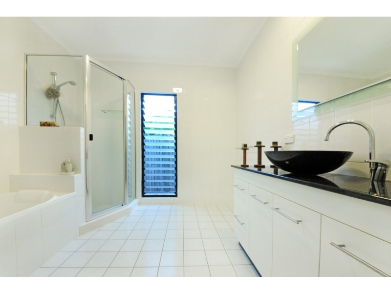 21 Armada Crescent, Jubilee Pocket QLD 4802