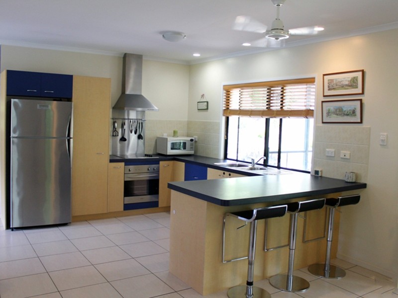24 Grace Avenue, Cannonvale QLD 4802