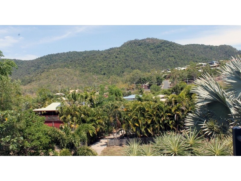 24 Grace Avenue, Cannonvale QLD 4802