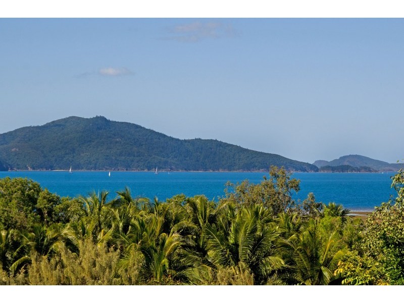 202 Poinciana Lodge, Marina Drive, Hamilton Island QLD 4803
