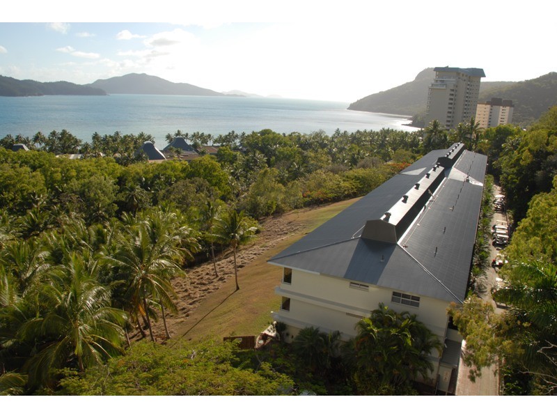 202 Poinciana Lodge, Marina Drive, Hamilton Island QLD 4803