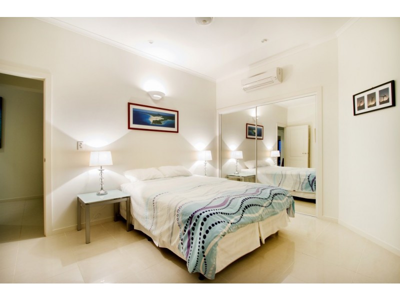 Level 1 / 22 Coral Esplanade, Cannonvale QLD 4802