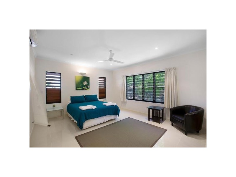 Level 1 / 22 Coral Esplanade, Cannonvale QLD 4802