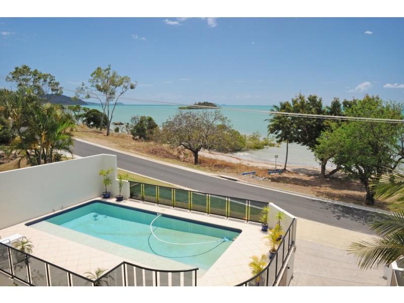 Level 1 / 22 Coral Esplanade, Cannonvale QLD 4802