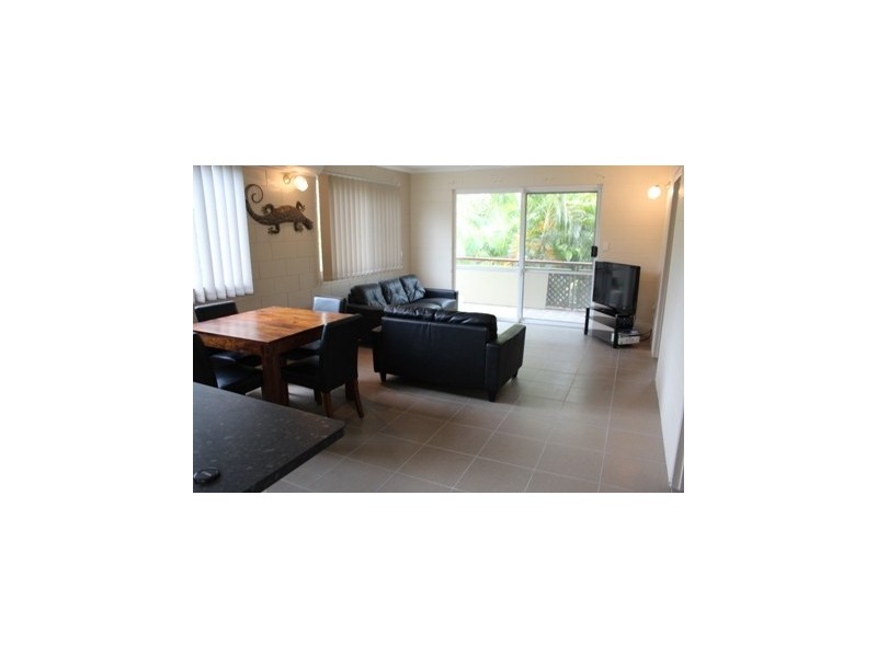 7/14 Island Drive, Cannonvale QLD 4802