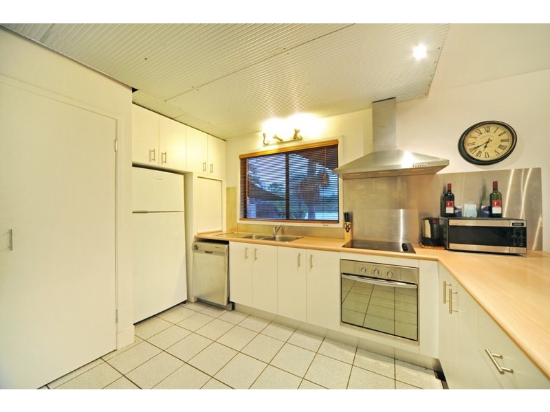2/4 Border Drive, Cannonvale QLD 4802