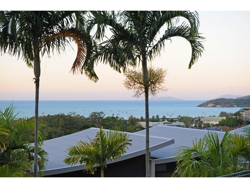 8/18-34 Raintree Place, Airlie Beach QLD 4802