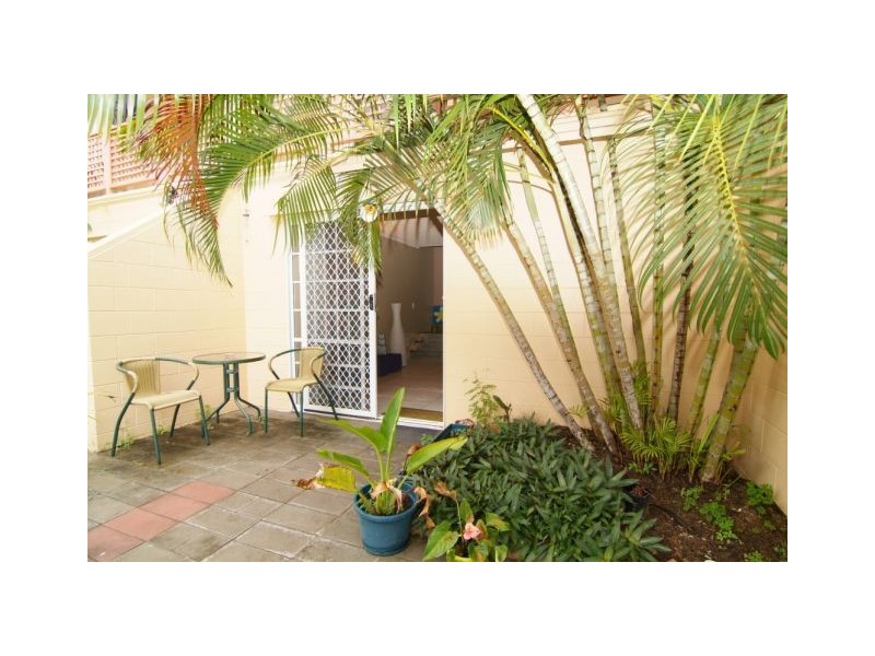 5/11 Island Drive, Cannonvale QLD 4802