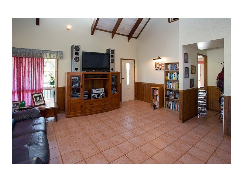 9 Riverview Drive, Mount Julian QLD 4800