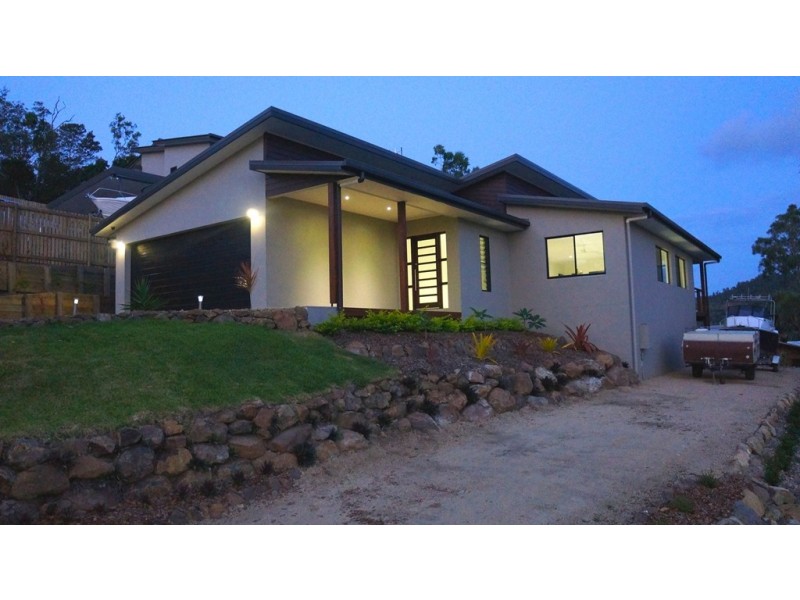 8 Beth Court, Cannonvale QLD 4802