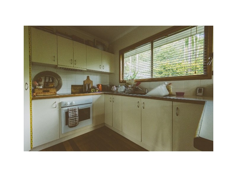 27 Eshelby Drive, Cannonvale QLD 4802