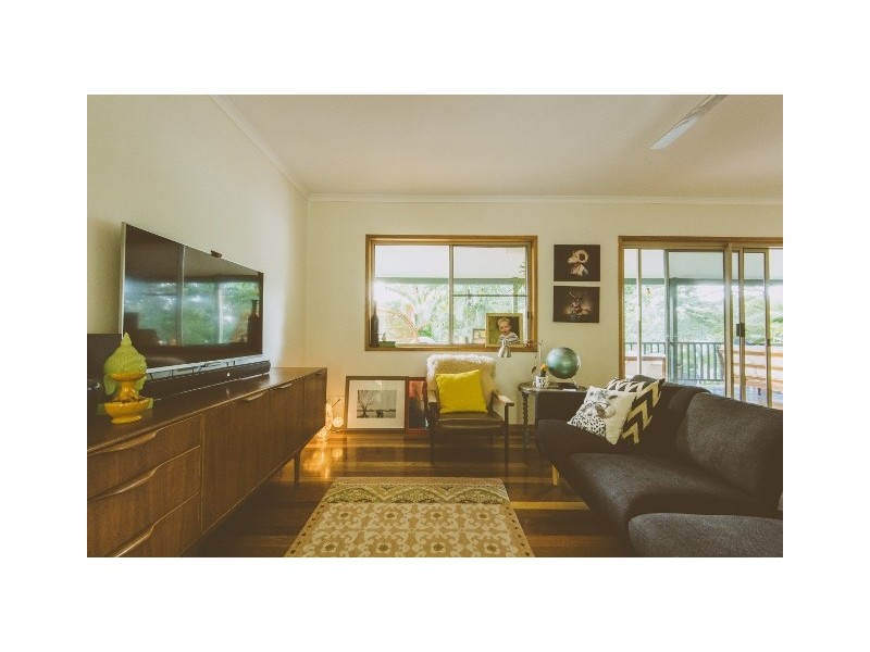 27 Eshelby Drive, Cannonvale QLD 4802