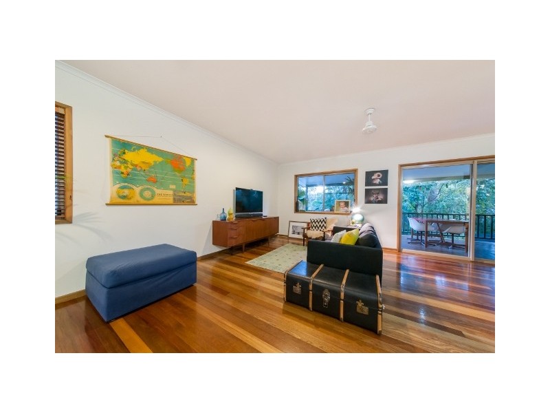 27 Eshelby Drive, Cannonvale QLD 4802