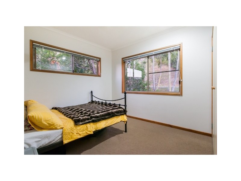 27 Eshelby Drive, Cannonvale QLD 4802