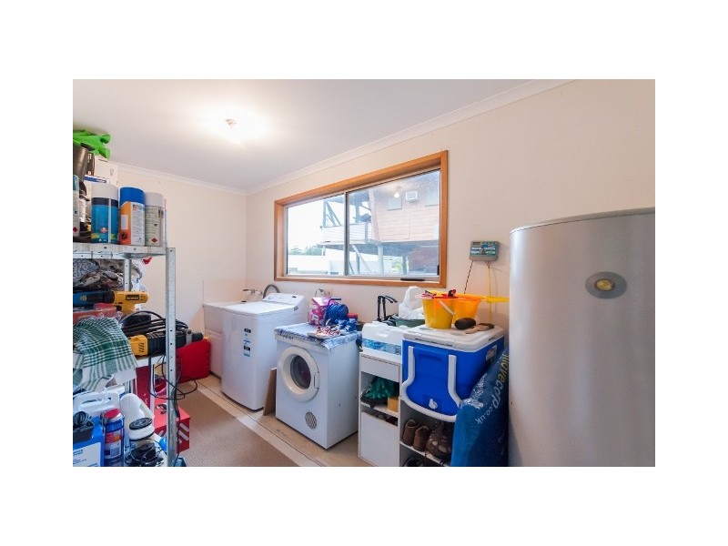 27 Eshelby Drive, Cannonvale QLD 4802