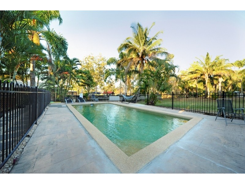 2/11 Tropic Road, Cannonvale QLD 4802