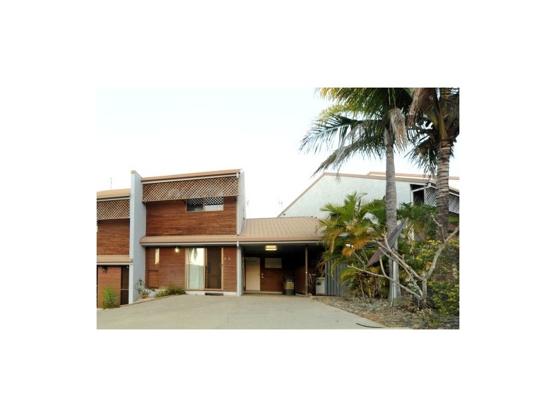 2/11 Tropic Road, Cannonvale QLD 4802